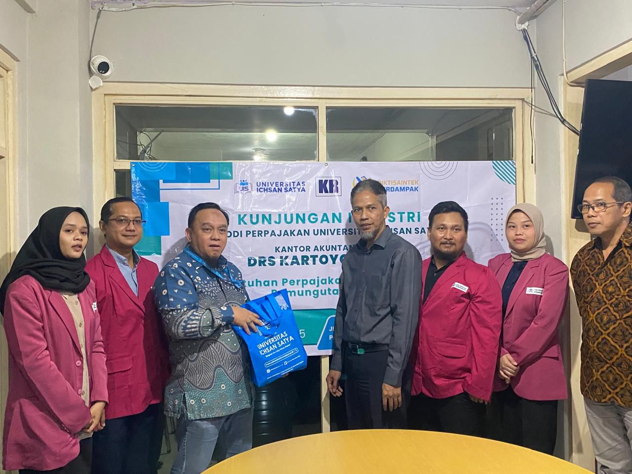 Transformasi Koperasi di Era Disrupsi: Mengintegrasikan Prinsip Mutualisme dengan Ekonomi Digital sebagai Pilar Resiliensi Nasional
